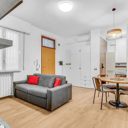 Ris161 -Modern Apartment Equipped With All Comfort- Sesto San Giovanni Esterno foto